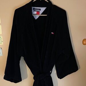 Tommy Hilfiger Men’s Navy Wrap Bathrobe by Tommy Hilfiger